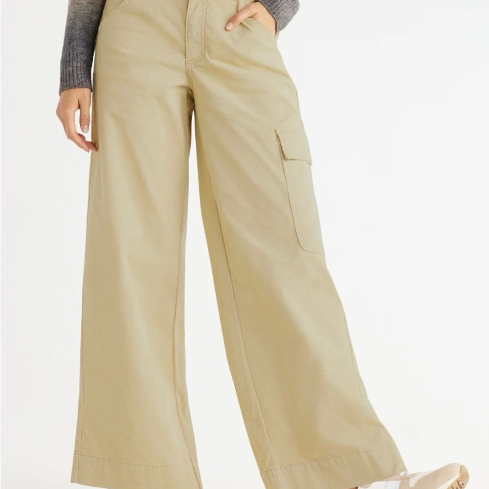 Time and Tru’s Women’s Wide Leg Corduroy Cargo - Picture 4 of 4